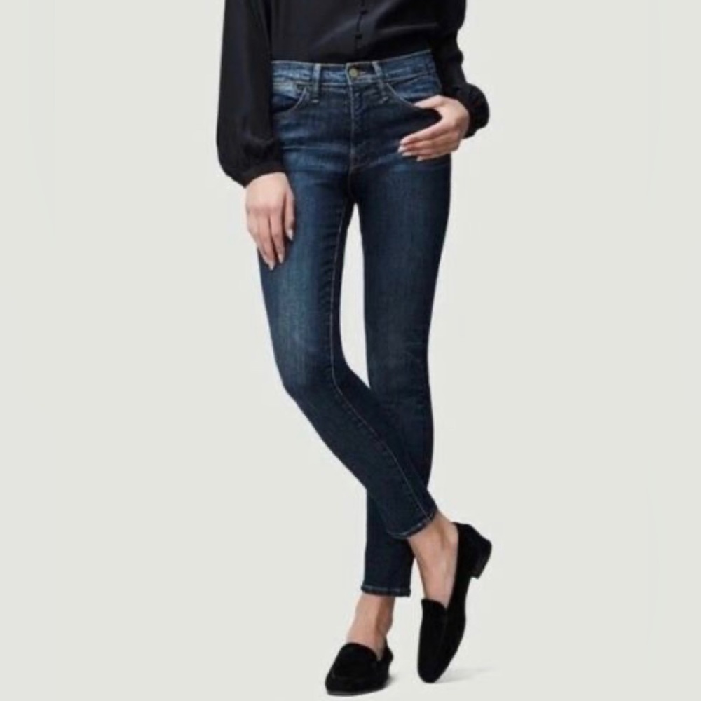 *Like New* Frame Le High Skinny in Dark (Harvard wash)